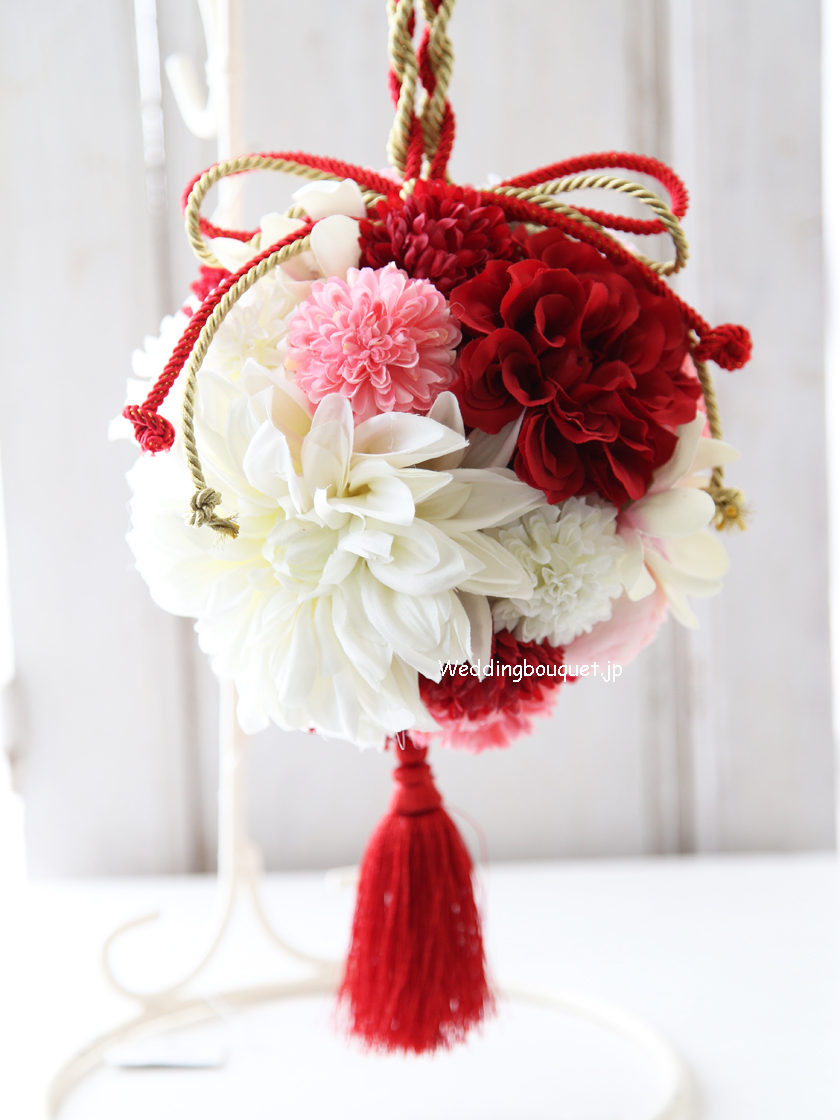 紅白ダリアとこぶしの花の和装用ボールブーケ ウェディングブーケ Jp
